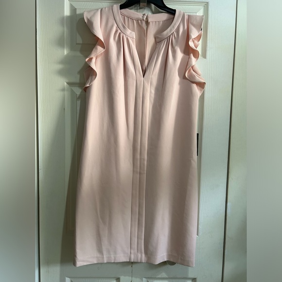 Vince Camuto Dresses & Skirts - Vince Camuto Ruffle-Sleeve Midi Blush dress in Size 12